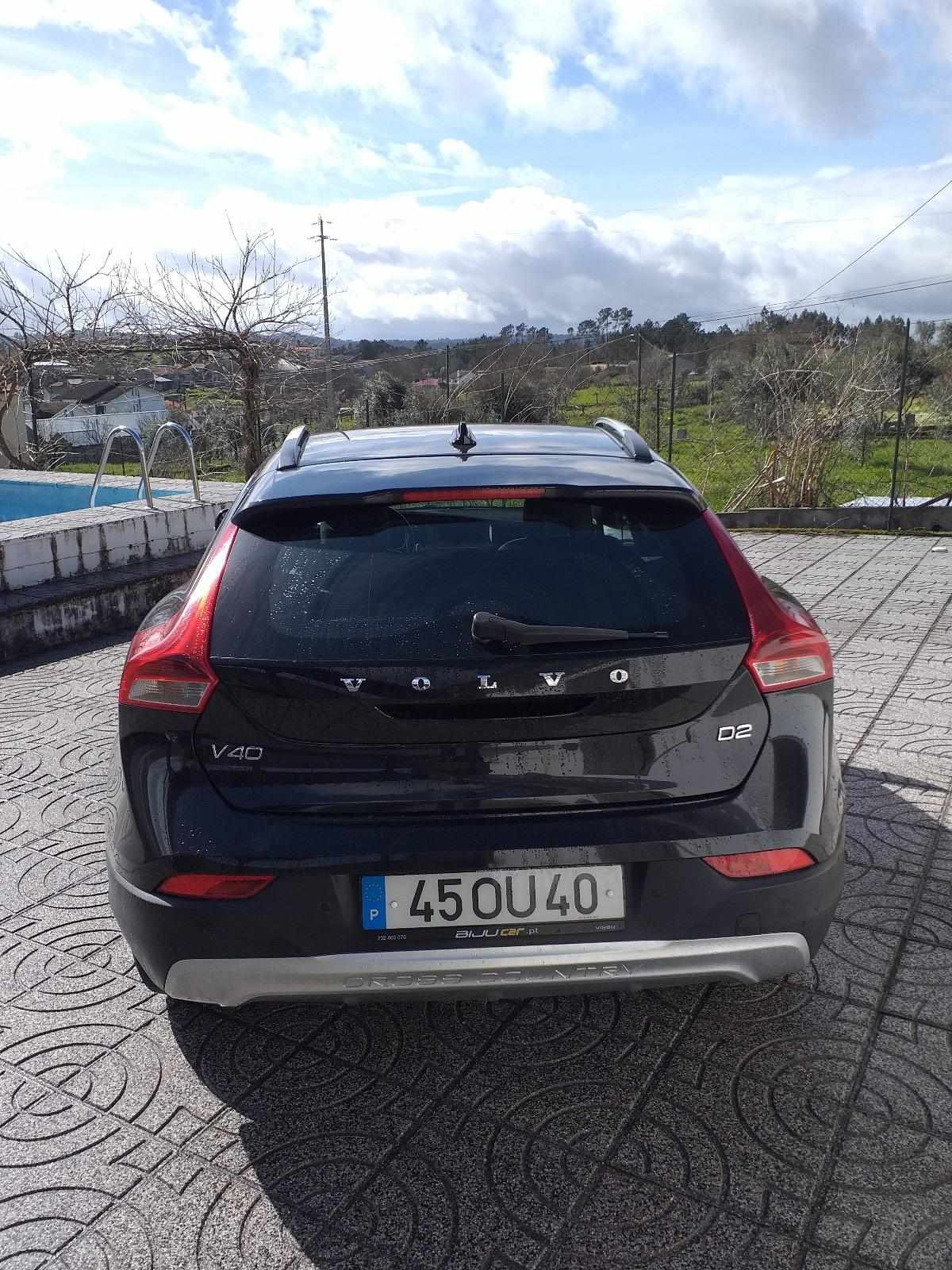 volvo-v40-1-6-d2-2014-diesel-1560cc