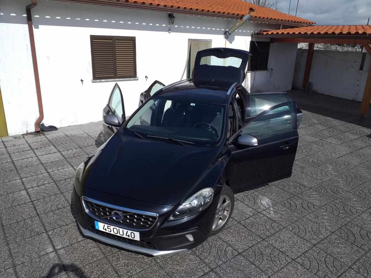 volvo-v40-1-6-d2-2014-diesel-1560cc