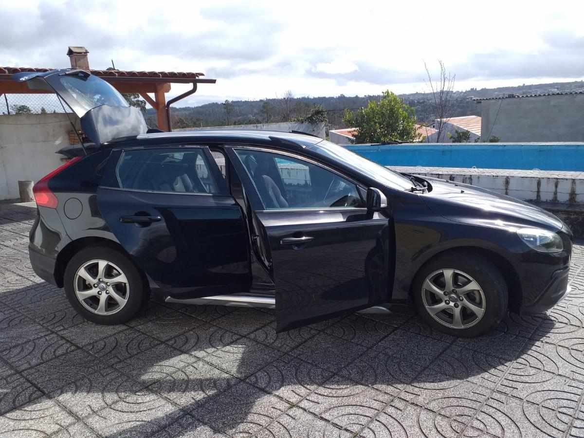 volvo-v40-1-6-d2-2014-diesel-1560cc