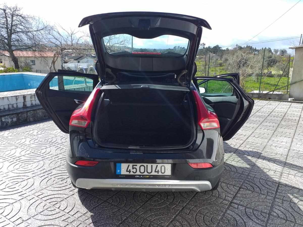 volvo-v40-1-6-d2-2014-diesel-1560cc