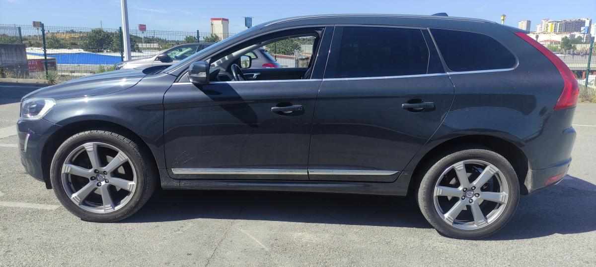 volvo-xc60-d4-2-4-awd-2014-diesel-2400cc