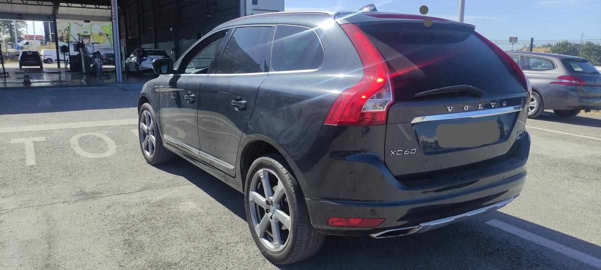volvo-xc60-d4-2-4-awd-2014-diesel-2400cc