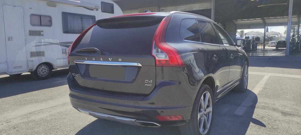 volvo-xc60-d4-2-4-awd-2014-diesel-2400cc