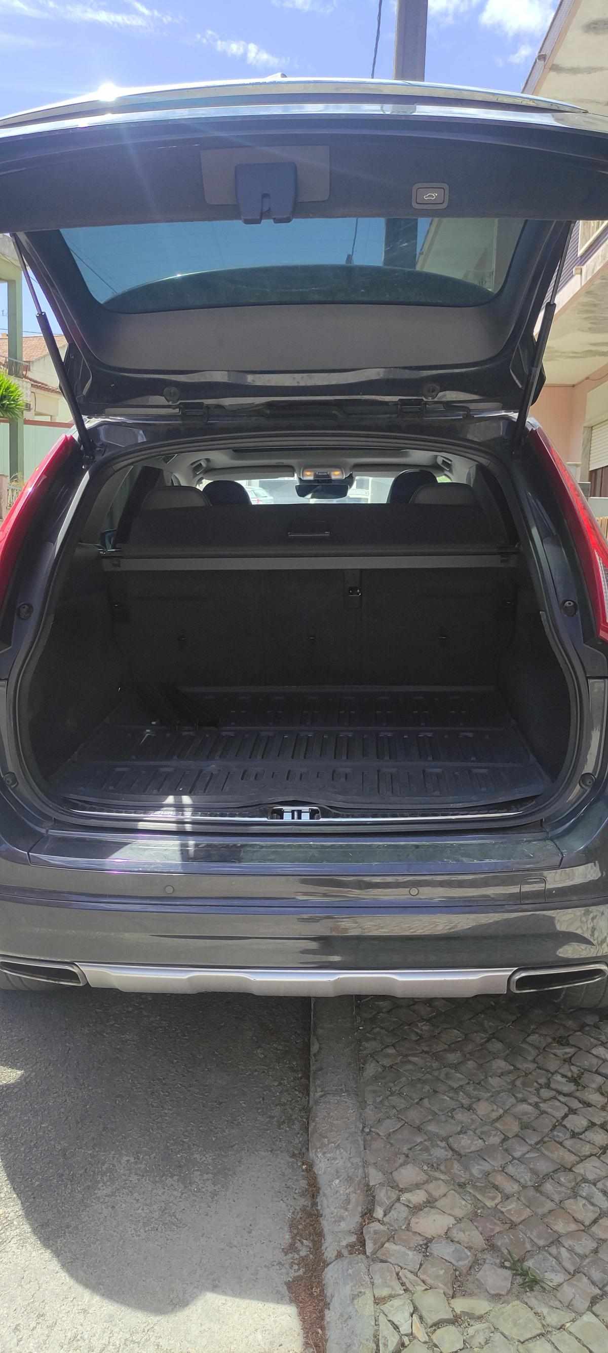 volvo-xc60-d4-2-4-awd-2014-diesel-2400cc