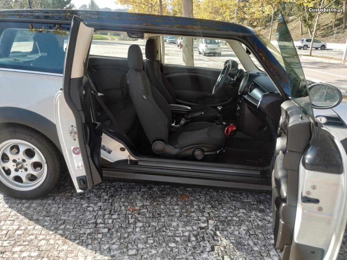 mini-clubman-d-1-6-2014-diesel-1598cc