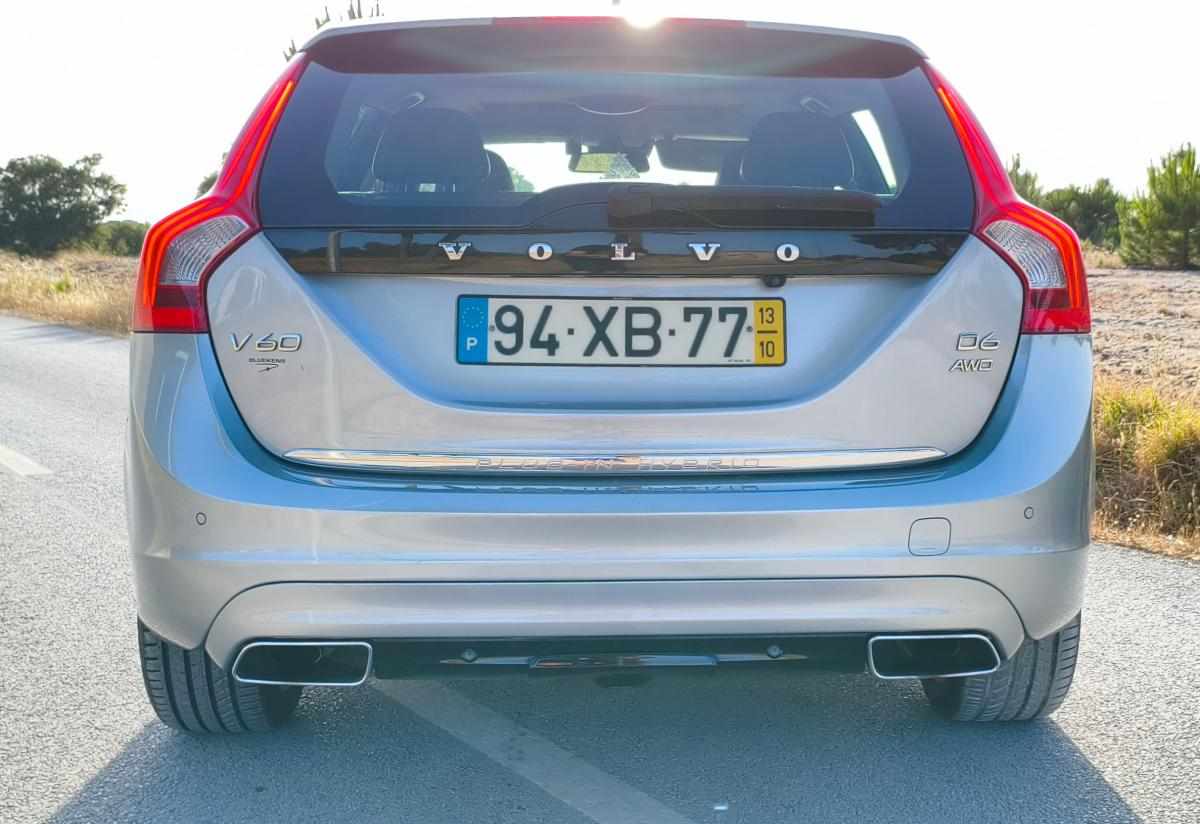 volvo-v60-polestar-d6-plug-in-hybrid-2-4-awd-2013-diesel-2400cc