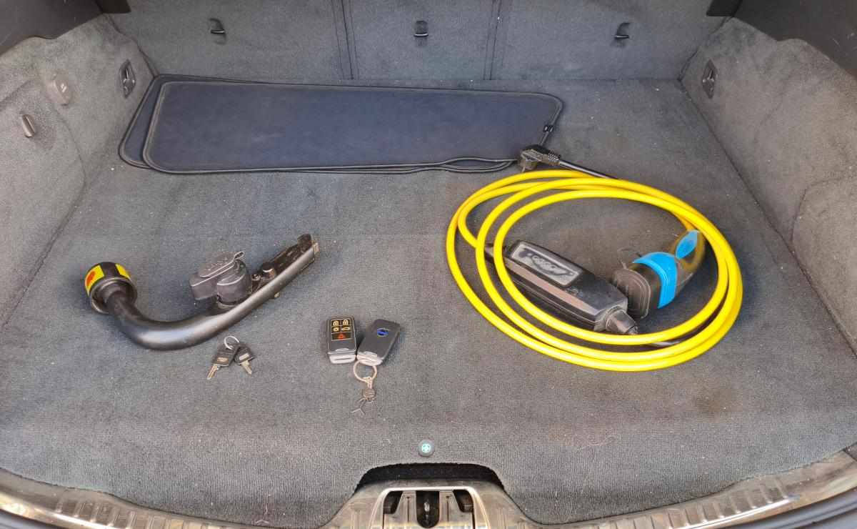volvo-v60-polestar-d6-plug-in-hybrid-2-4-awd-2013-diesel-2400cc