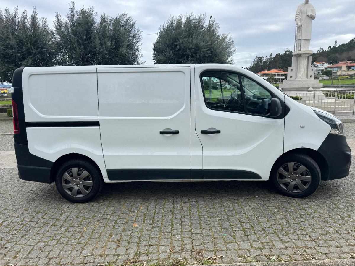 opel-vivaro-1-6-cdti-biturbo-2018-diesel-1598cc