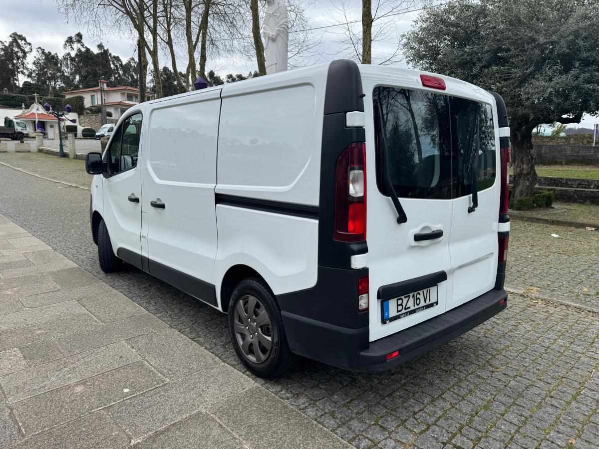opel-vivaro-1-6-cdti-biturbo-2018-diesel-1598cc
