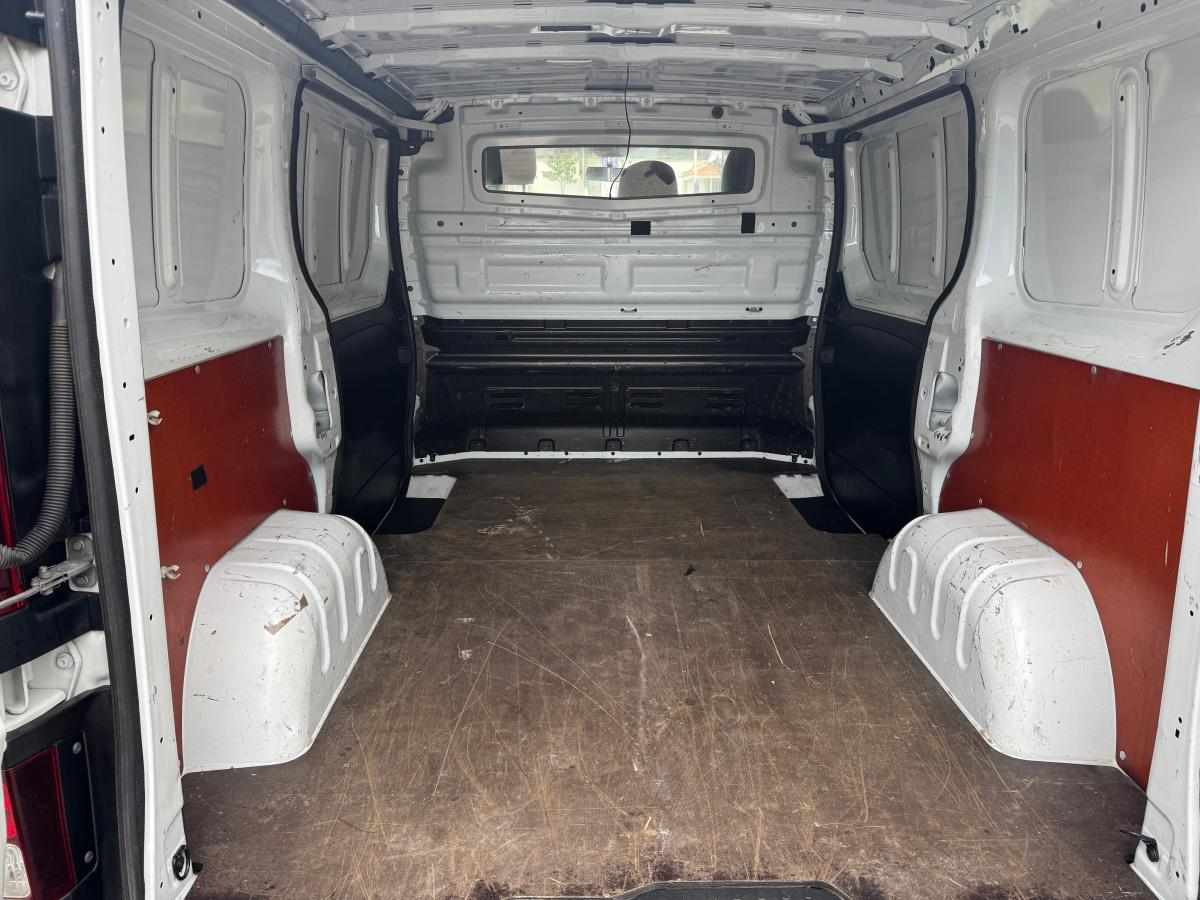 opel-vivaro-1-6-cdti-biturbo-2018-diesel-1598cc