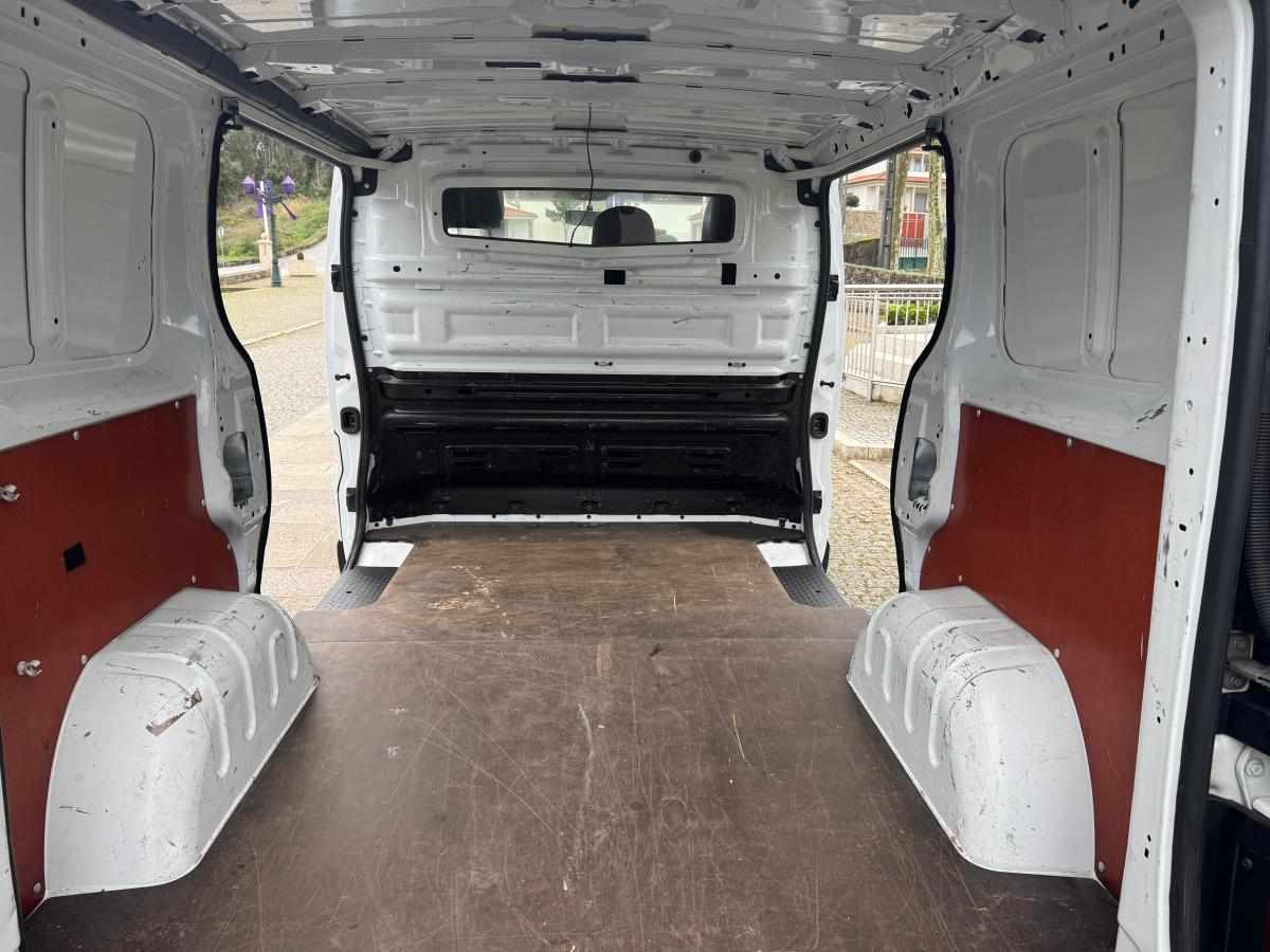 opel-vivaro-1-6-cdti-biturbo-2018-diesel-1598cc
