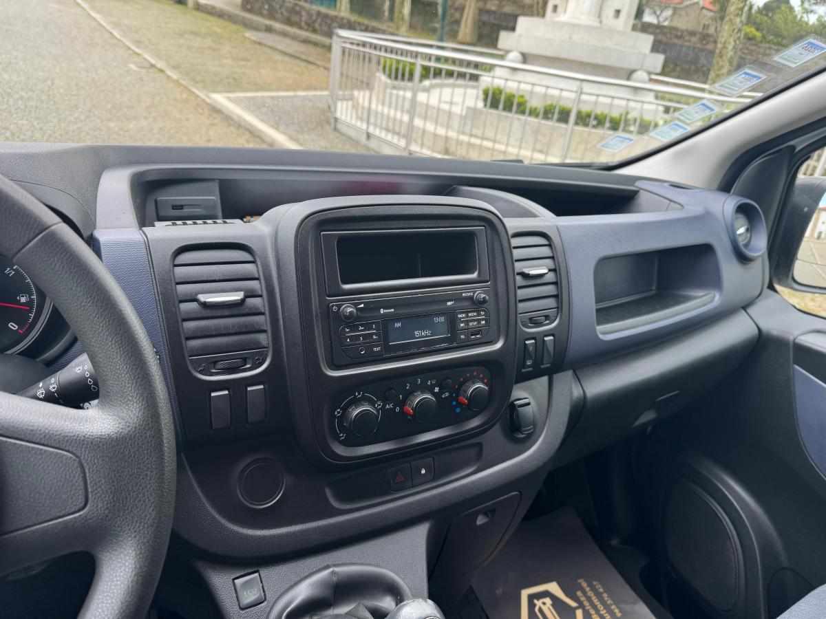opel-vivaro-1-6-cdti-biturbo-2018-diesel-1598cc