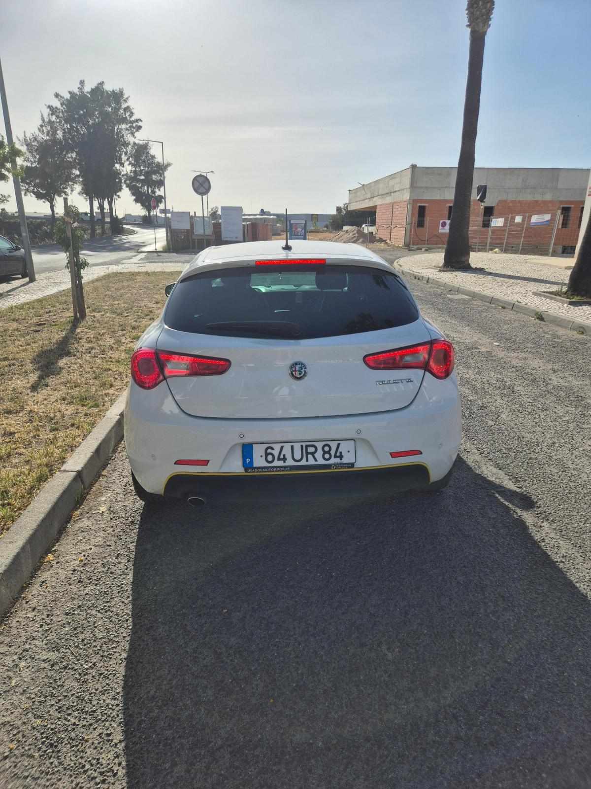 alfa-romeo-giulietta-1-6-jtdm-16v-2018-diesel-1598cc