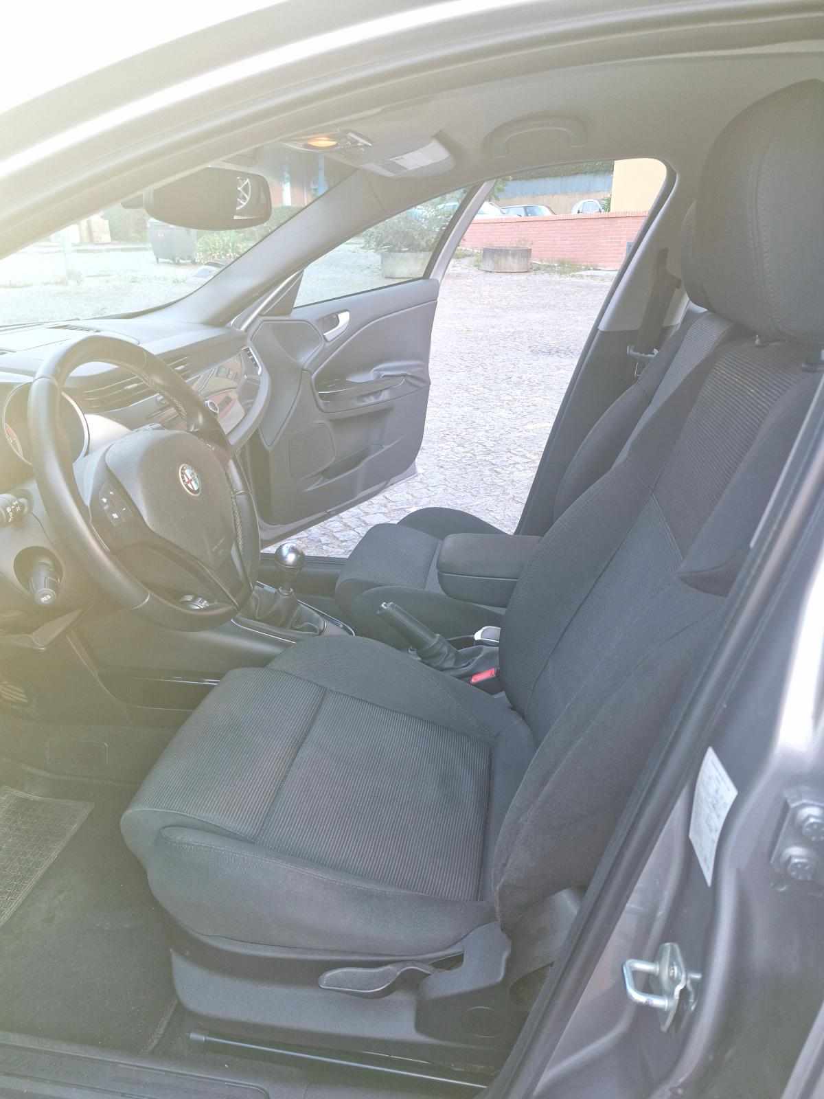 alfa-romeo-giulietta-1-6-jtdm-16v-2011-diesel-1598cc