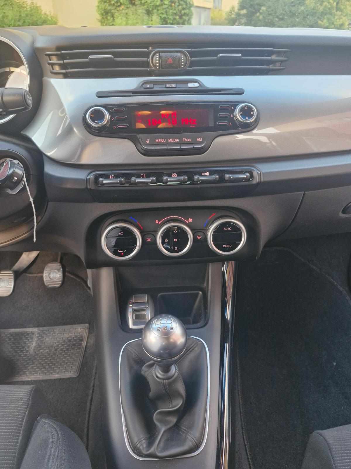 alfa-romeo-giulietta-1-6-jtdm-16v-2011-diesel-1598cc