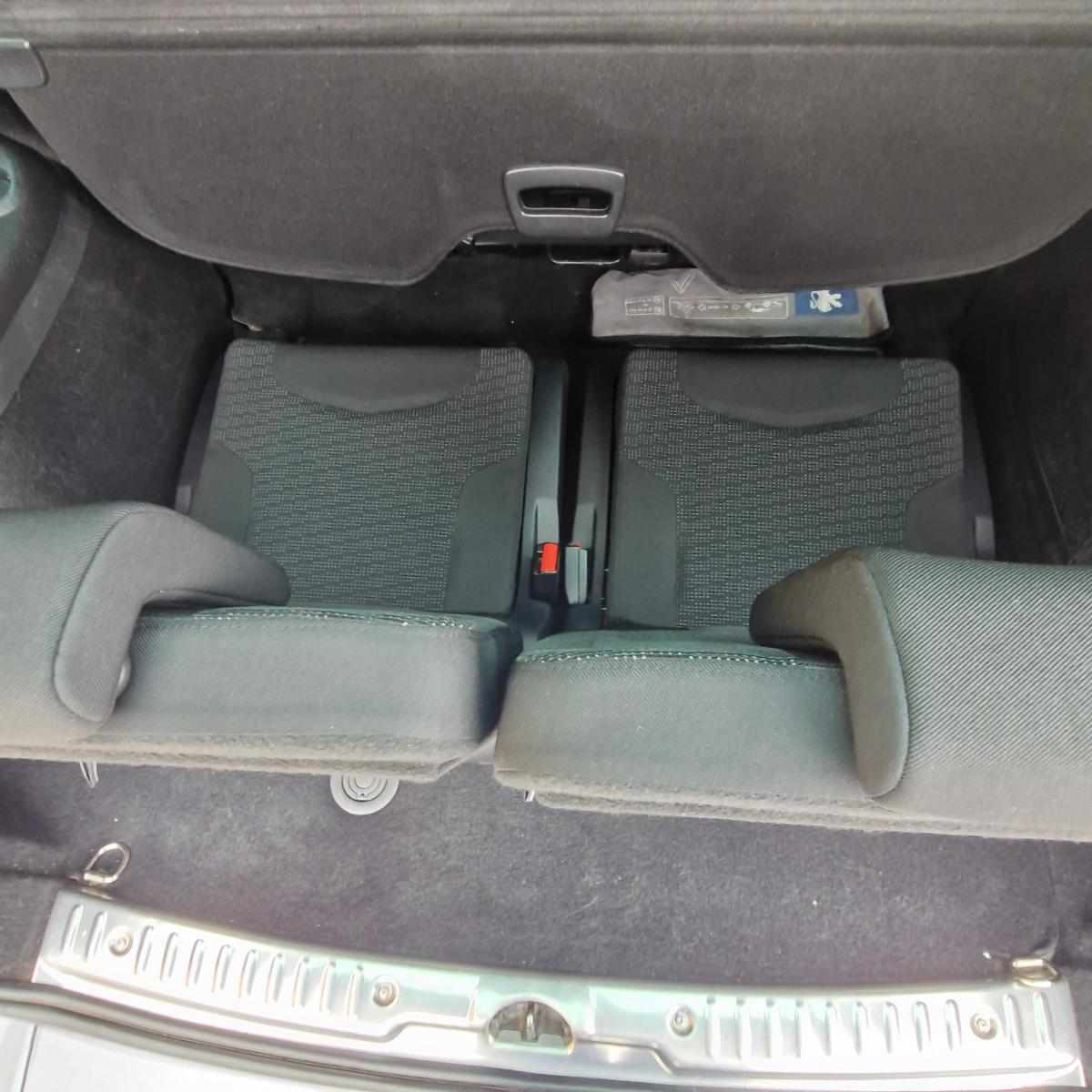 peugeot-308-1-6-hdi-fap-2011-diesel-1560cc