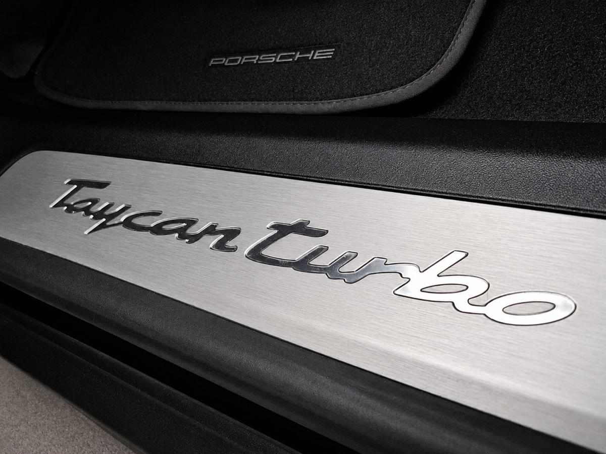 porsche-taycan-turbo-2021-eletrico