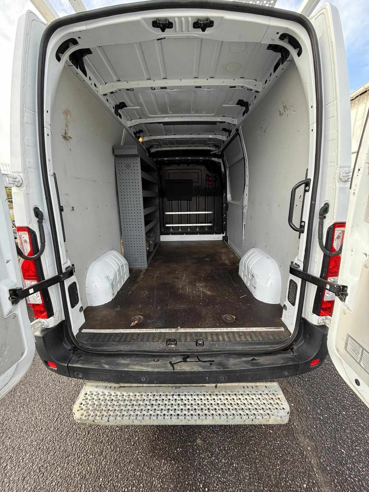 renault-master-2-3-dci-2022-diesel-2298cc