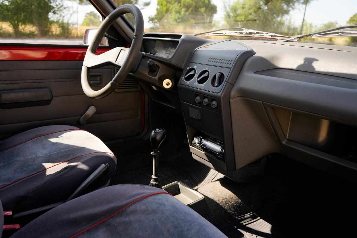 peugeot-205-1-8-1989-diesel-1769cc
