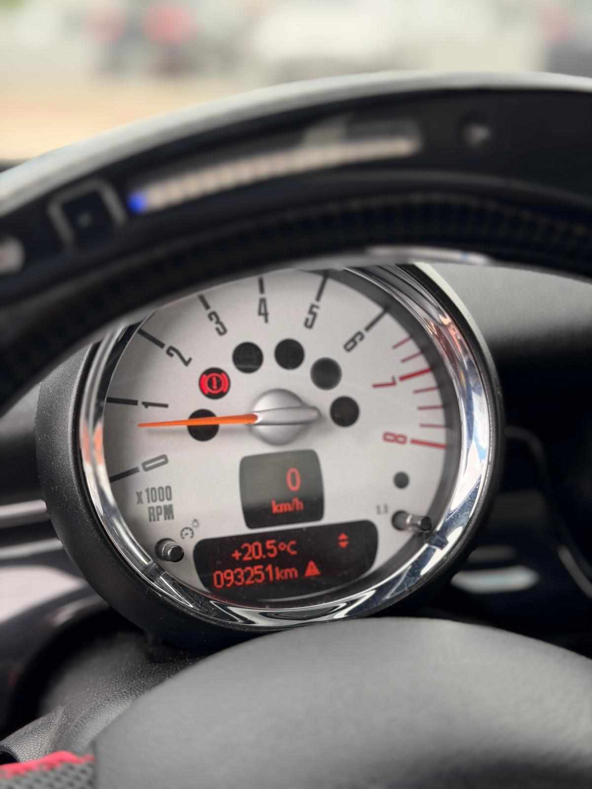 mini-coupe-1-6-2012-gasolina-1598cc