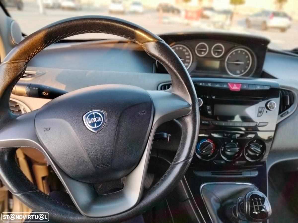lancia-ypsilon-1-2-69cv-2014-gasolina-1242cc