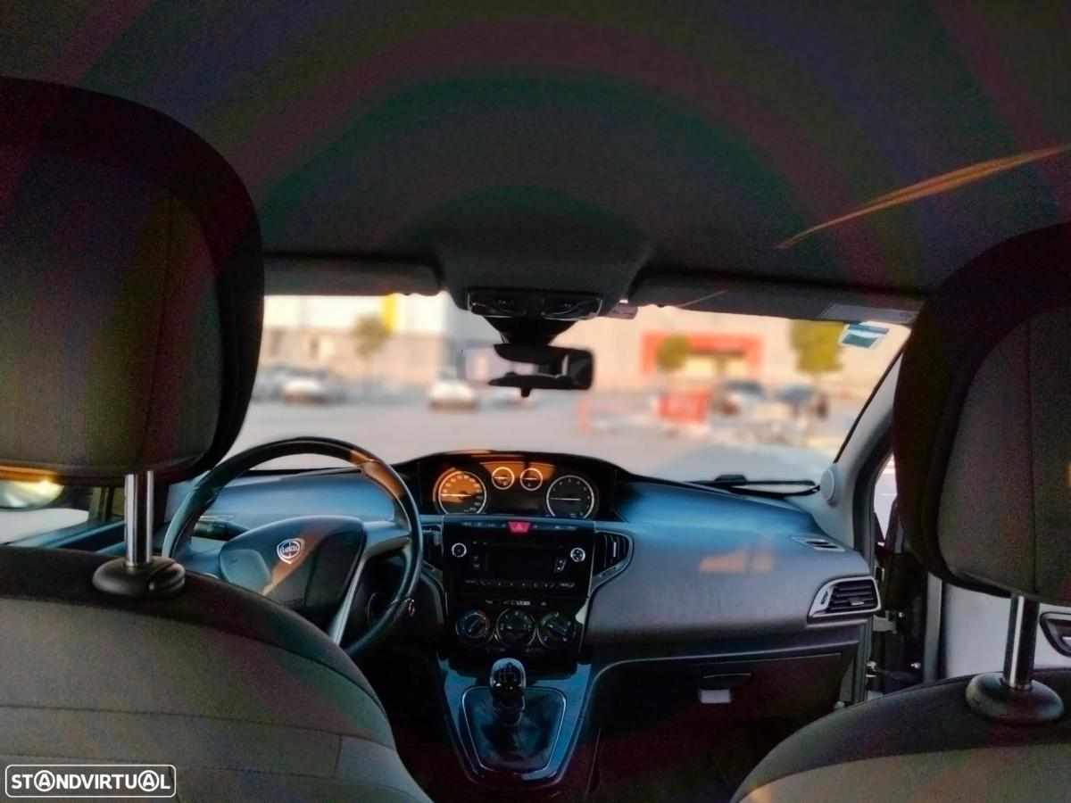 lancia-ypsilon-1-2-69cv-2014-gasolina-1242cc