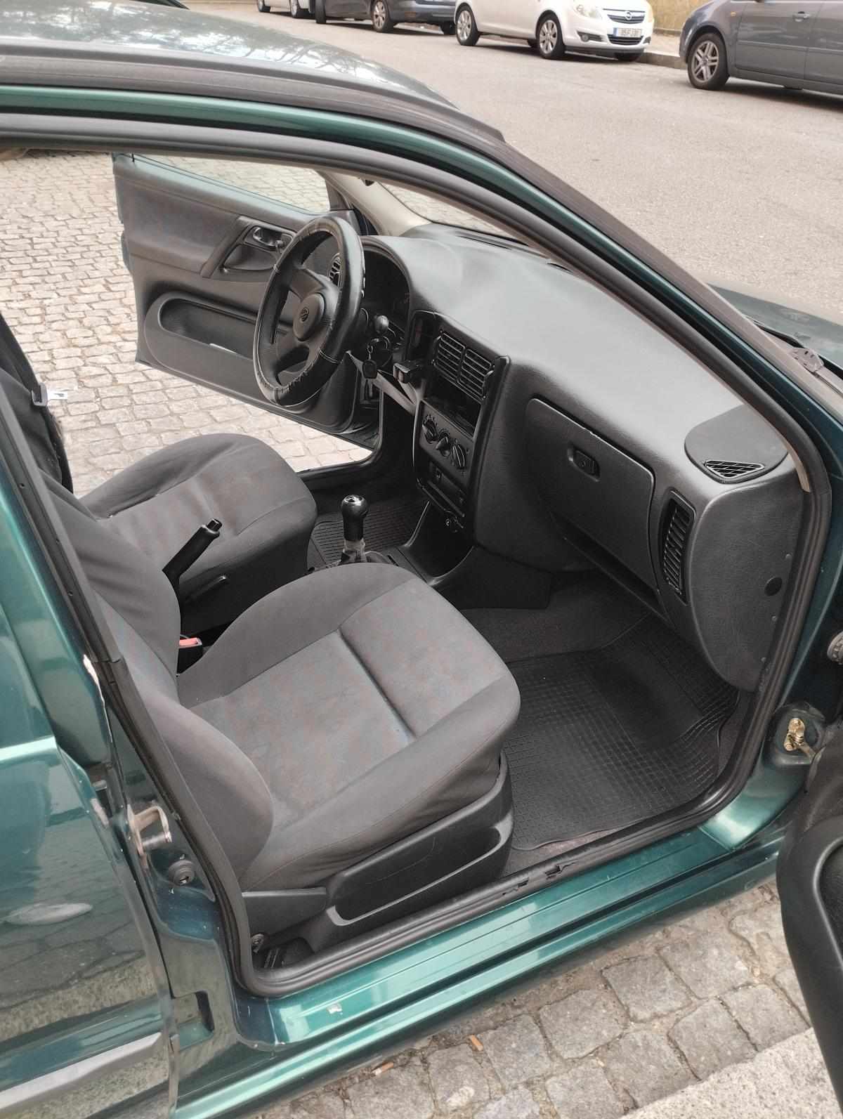 volkswagen-polo-1-4-60cv-1996-gasolina-1390cc