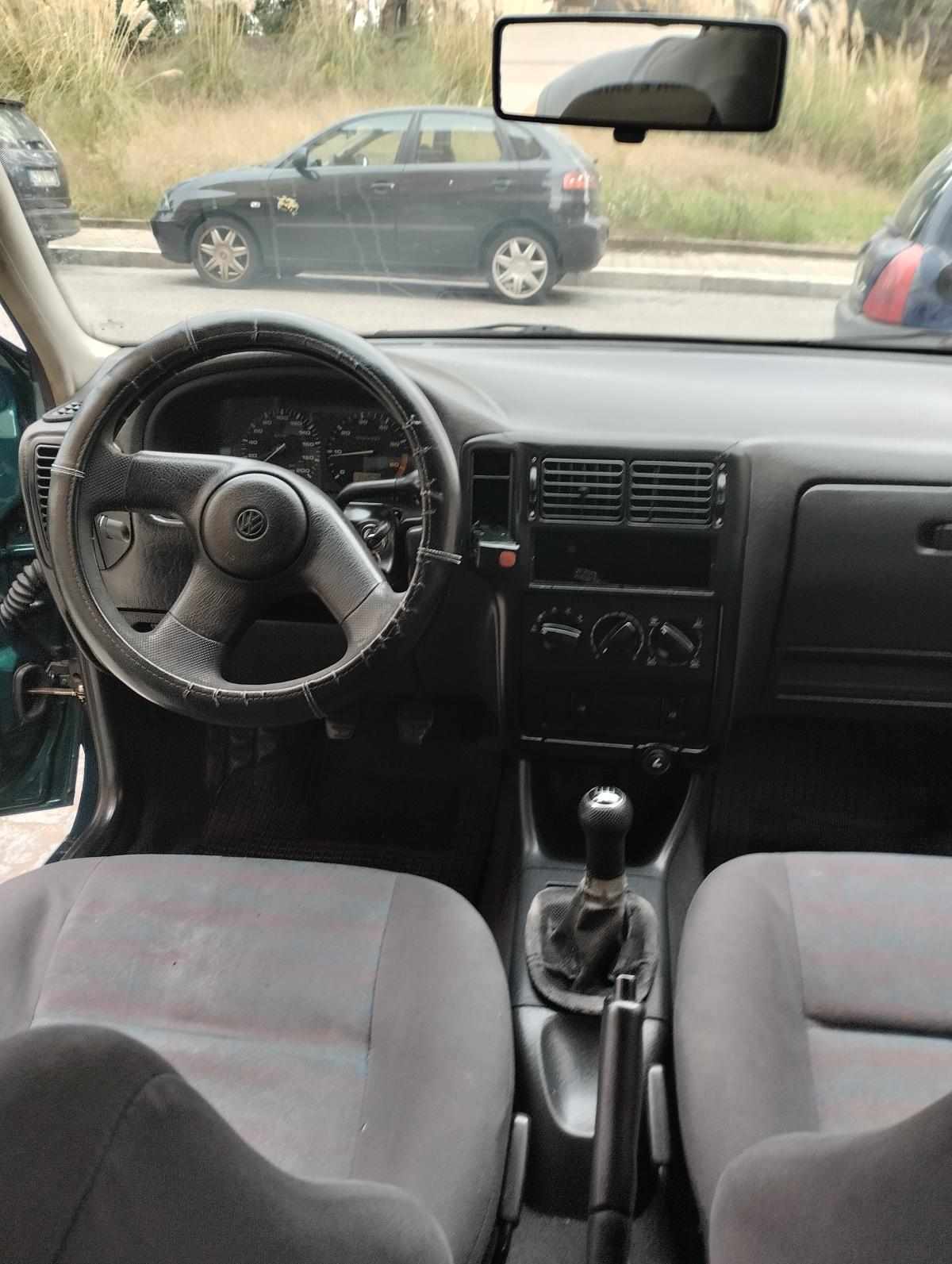 volkswagen-polo-1-4-60cv-1996-gasolina-1390cc