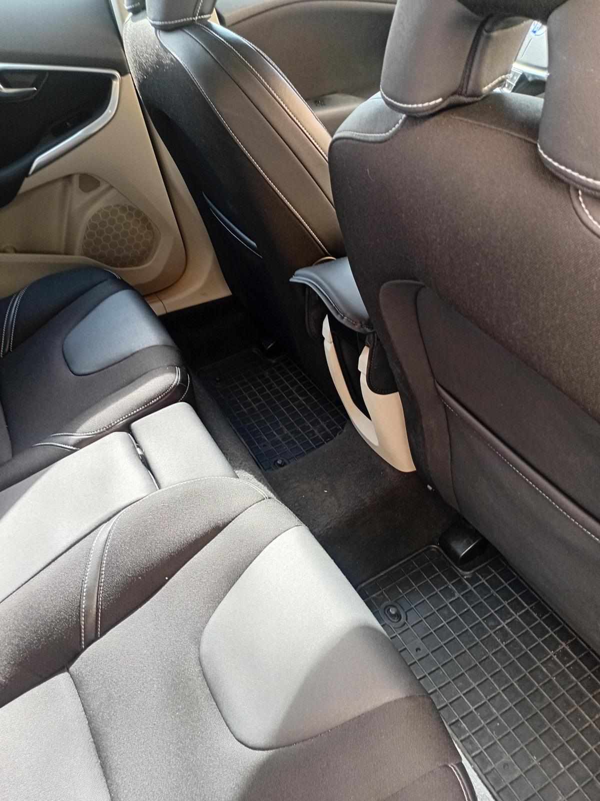 volvo-v40-d2-2013-diesel-1560cc