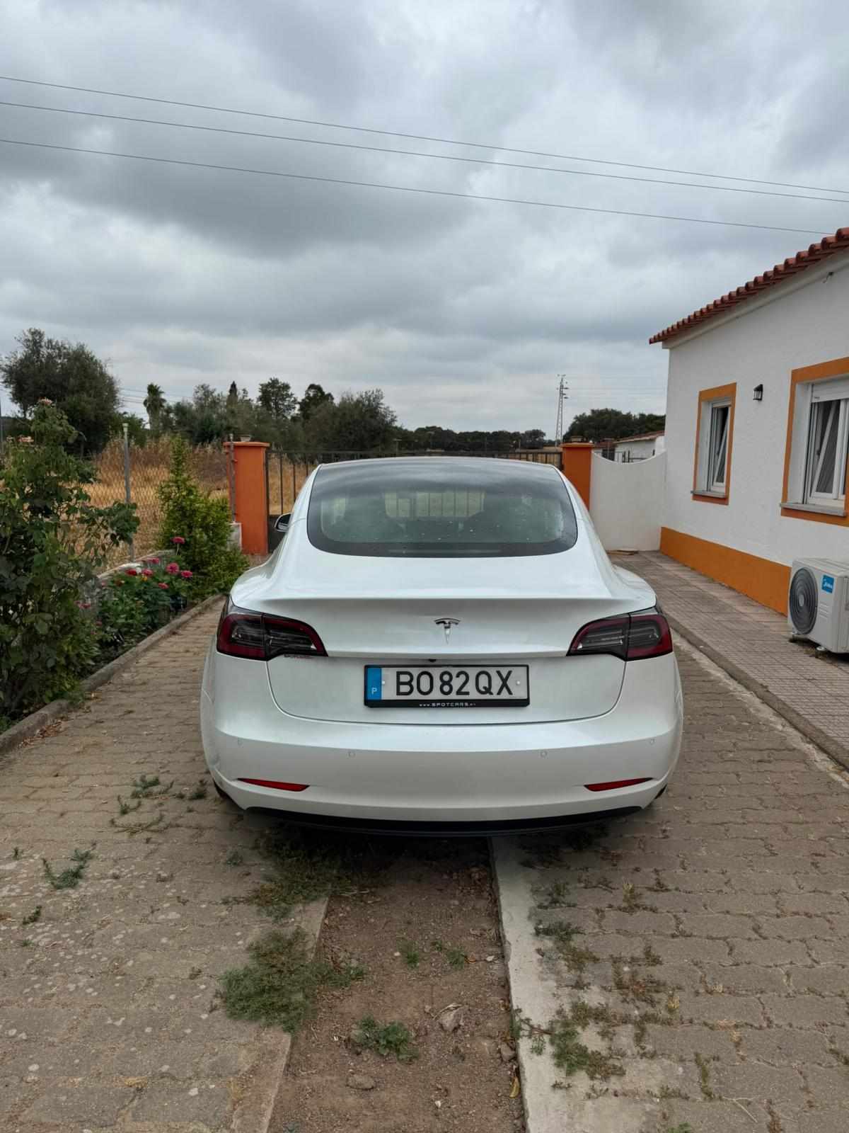 tesla-model-3-standard-range-2020-eletrico