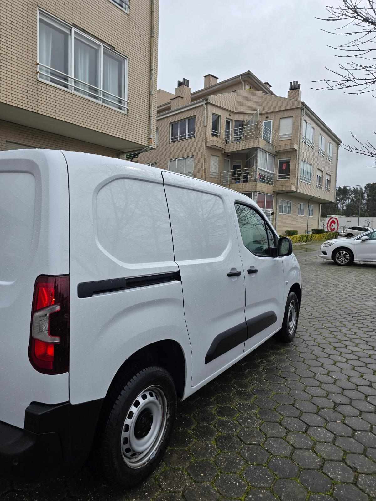 peugeot-partner-1-5-bluehdi-2023-diesel-1499cc