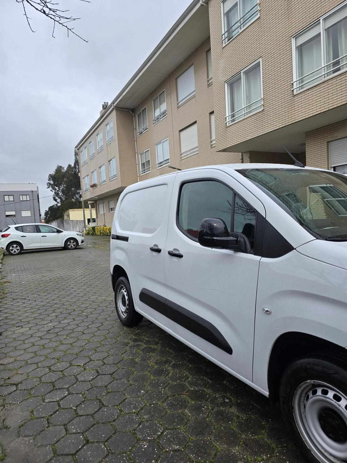 peugeot-partner-1-5-bluehdi-2023-diesel-1499cc