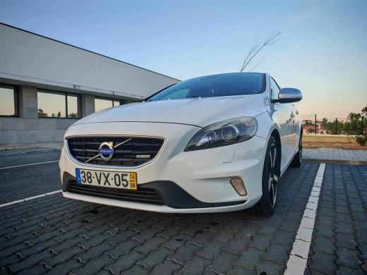 volvo-v40-2-0-d4-2014-diesel-1969cc