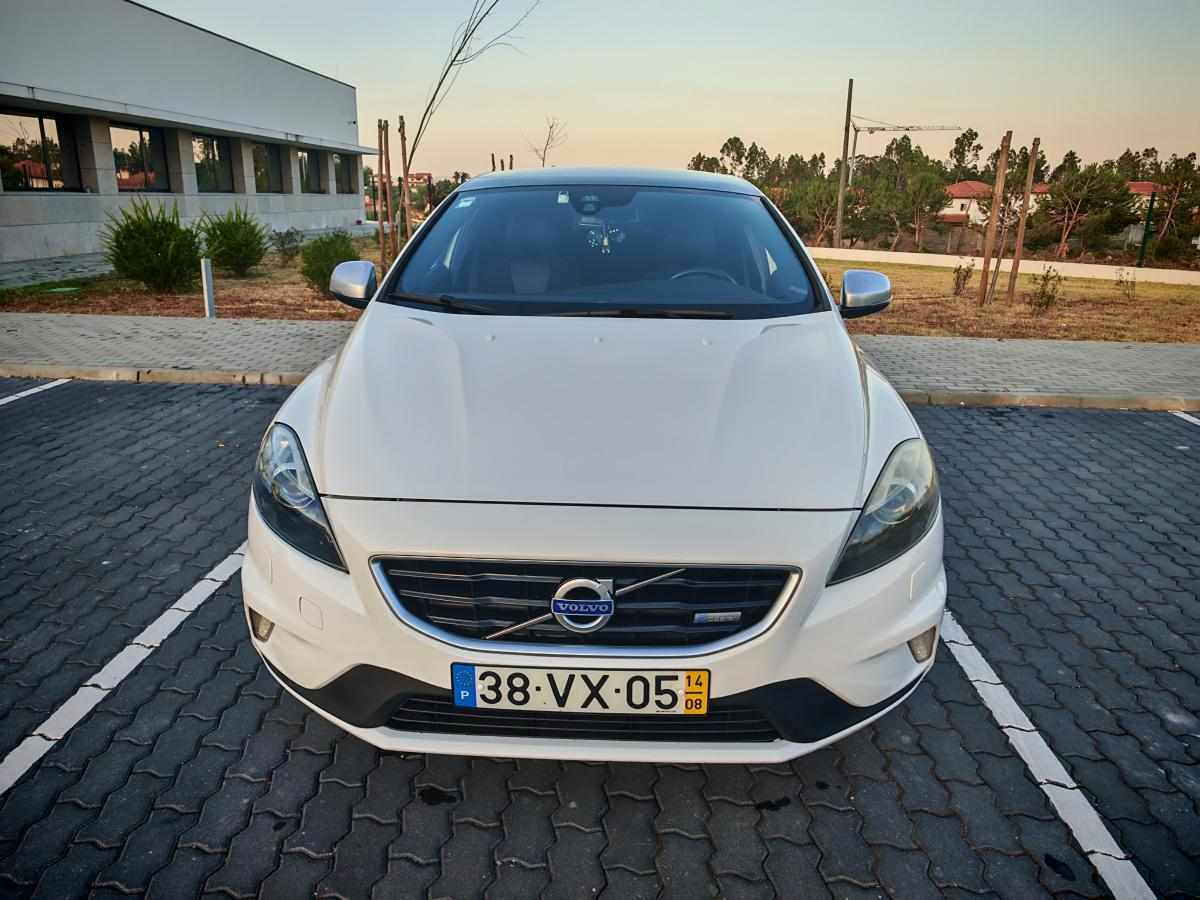 volvo-v40-2-0-d4-2014-diesel-1969cc