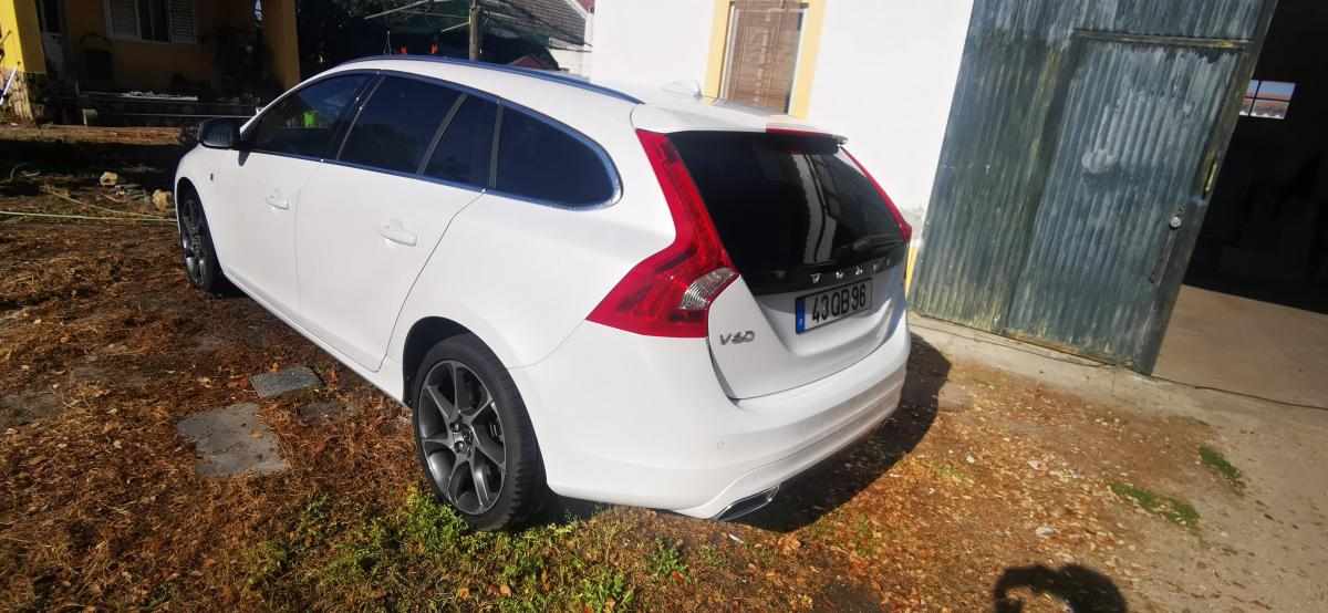 volvo-v60-2-0-d4e-2015-diesel-1969cc