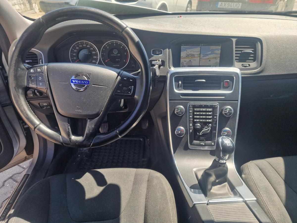 volvo-v60-1-6-drive-2011-diesel-1560cc