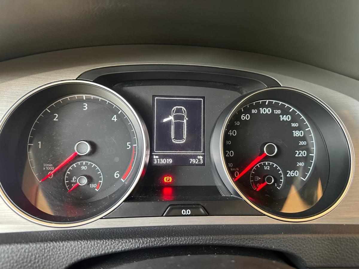 volkswagen-golf-1-6-tdi-4motion-2014-diesel-1598cc
