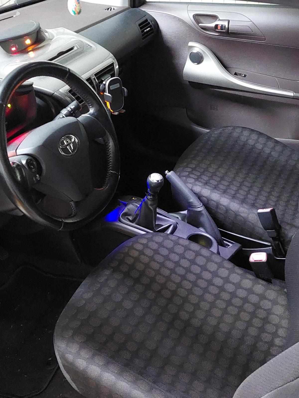 toyota-iq-1-33-dual-vvt-i-2010-gasolina-1329cc
