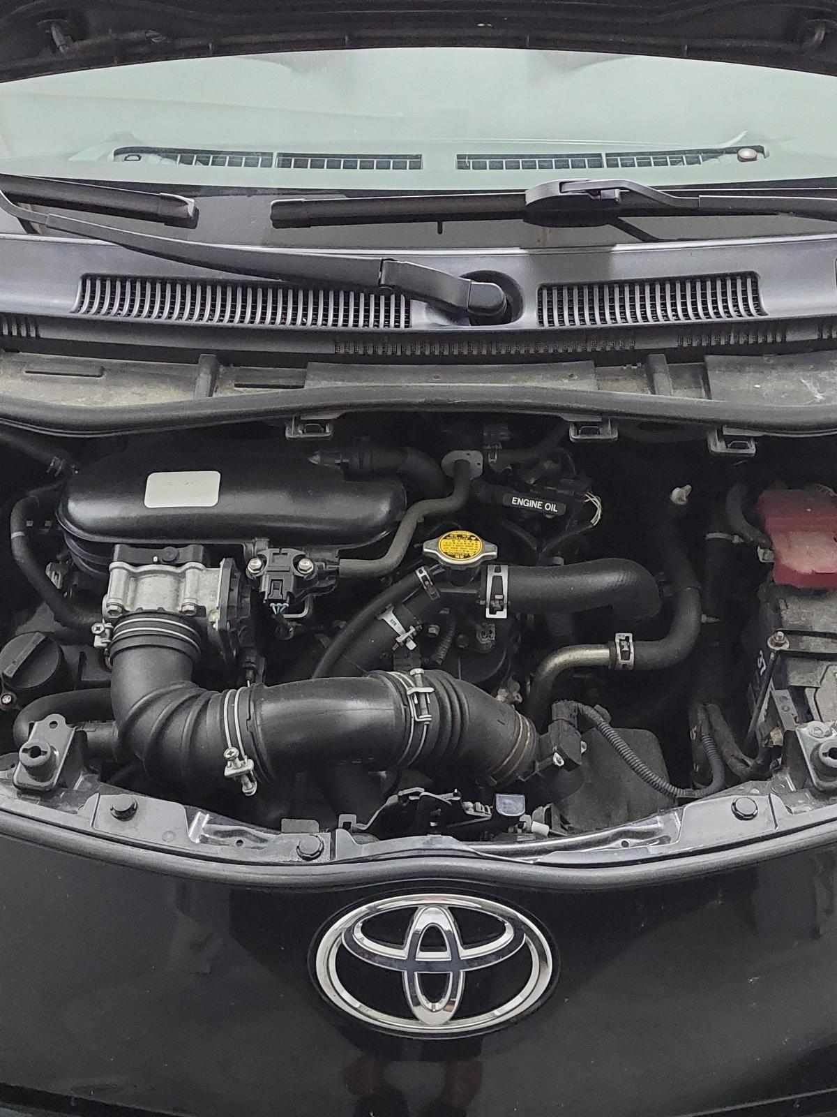 toyota-iq-1-33-dual-vvt-i-2010-gasolina-1329cc