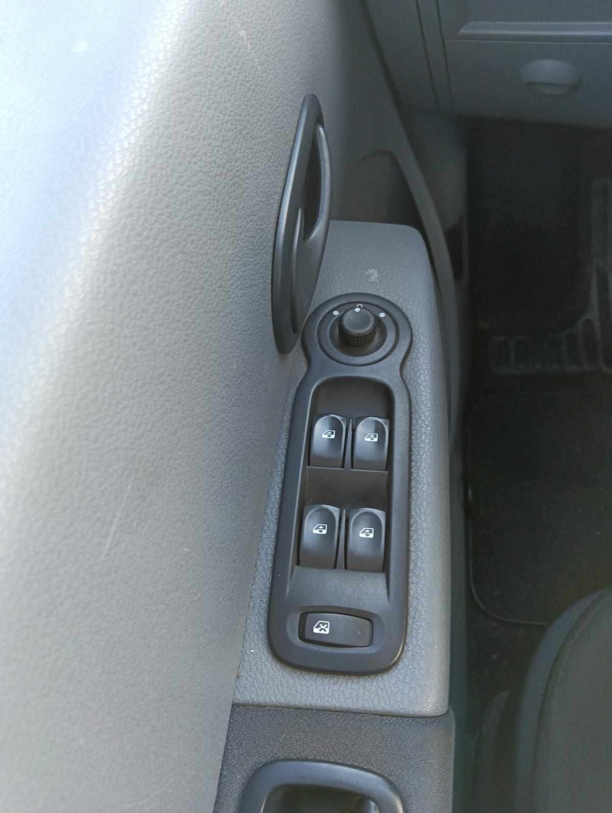 renault-modus-1-2-tce-1-1-2007-gasolina-1149cc