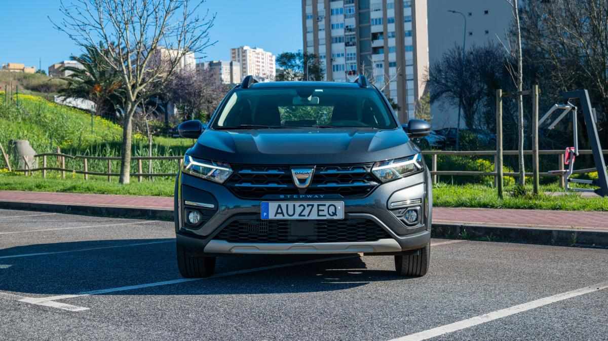 dacia-sandero-1-0-tce-2022-gasolina-999cc