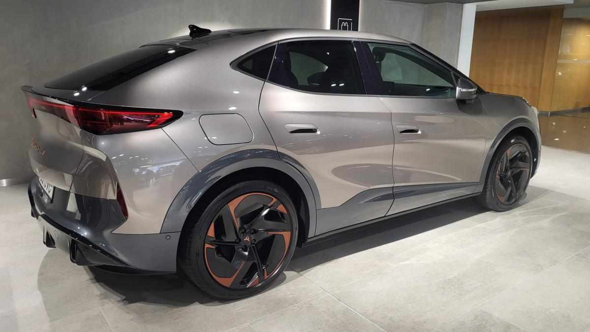 cupra-tavascan-77-kwh-2025-eletrico
