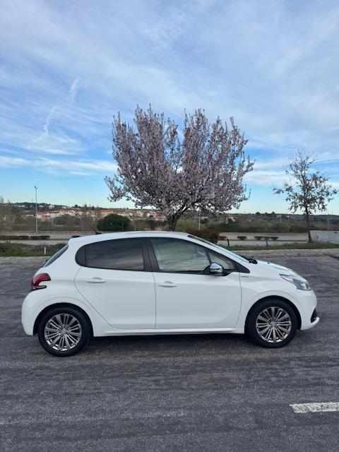 peugeot-208-1-2-vti-2018-gasolina-1199cc
