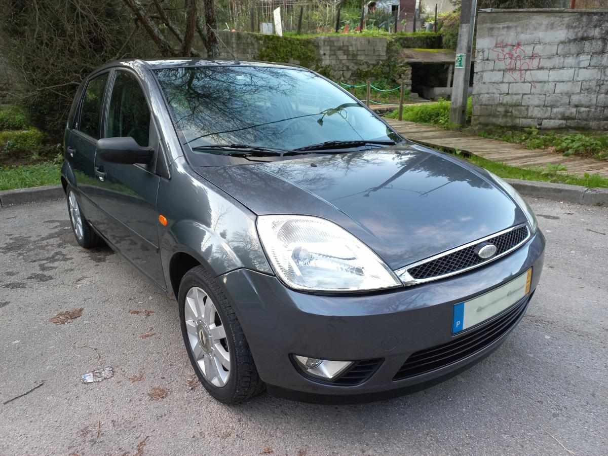 ford-fiesta-1-2-75cv-2004-gasolina-1242cc