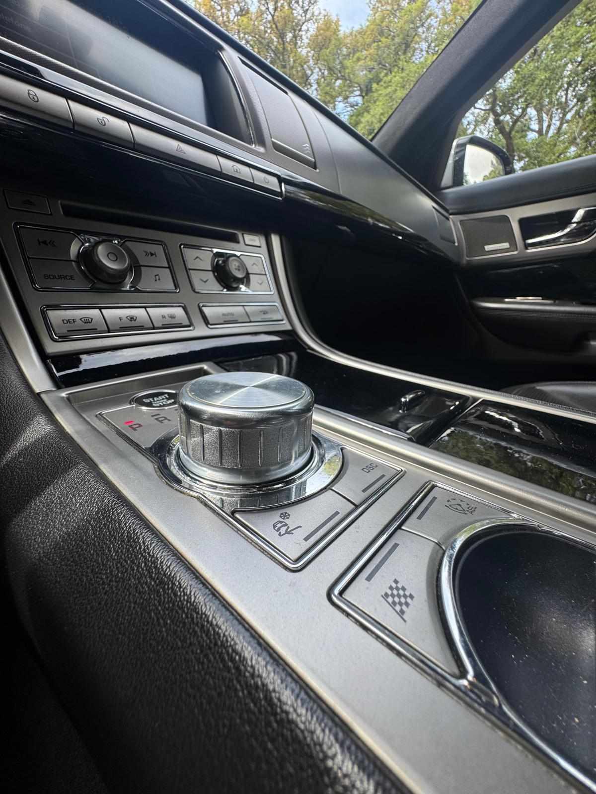 jaguar-xf-3-0-v6-2010-diesel-2993cc