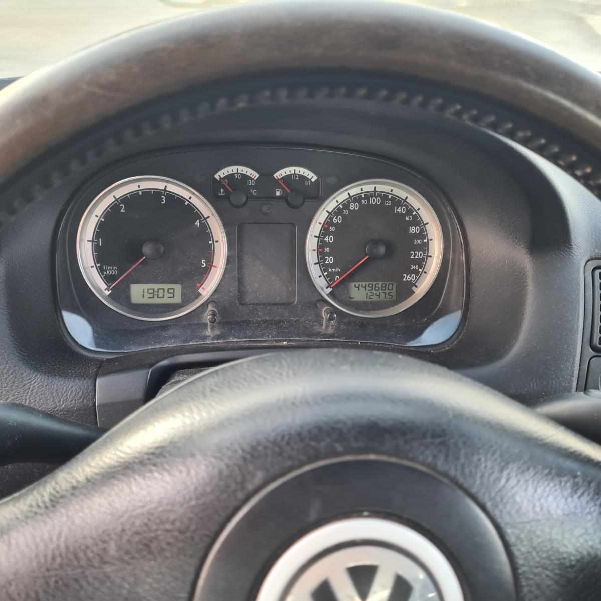 volkswagen-golf-1-9-tdi-2002-diesel-1896cc