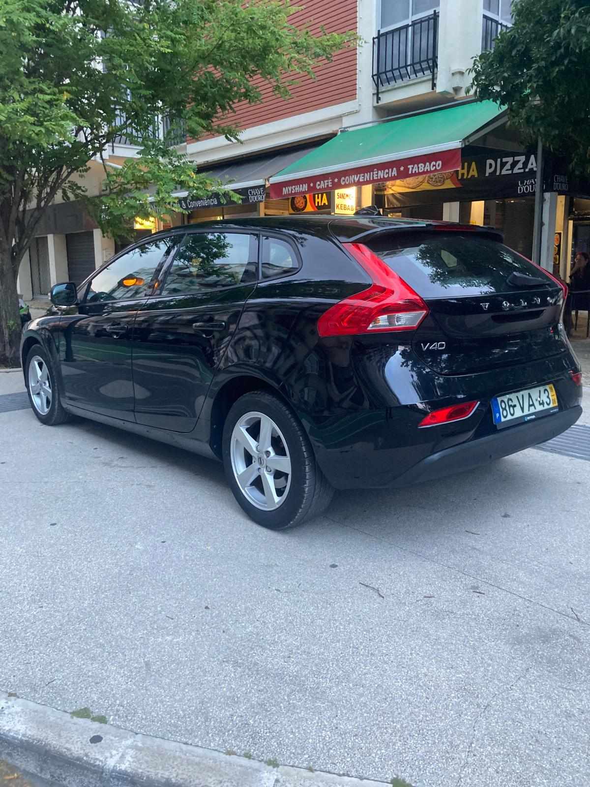 volvo-v40-d2-2018-diesel-1969cc