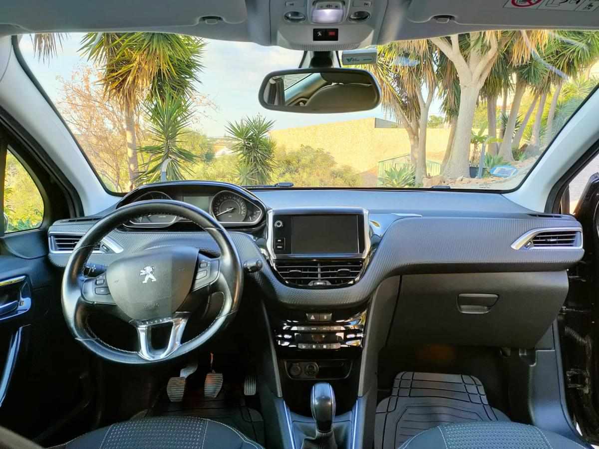 peugeot-208-1-6-bluehdi-2015-diesel-1600cc