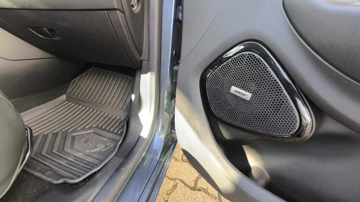renault-zoe-r135-52-kwh-2020-eletrico