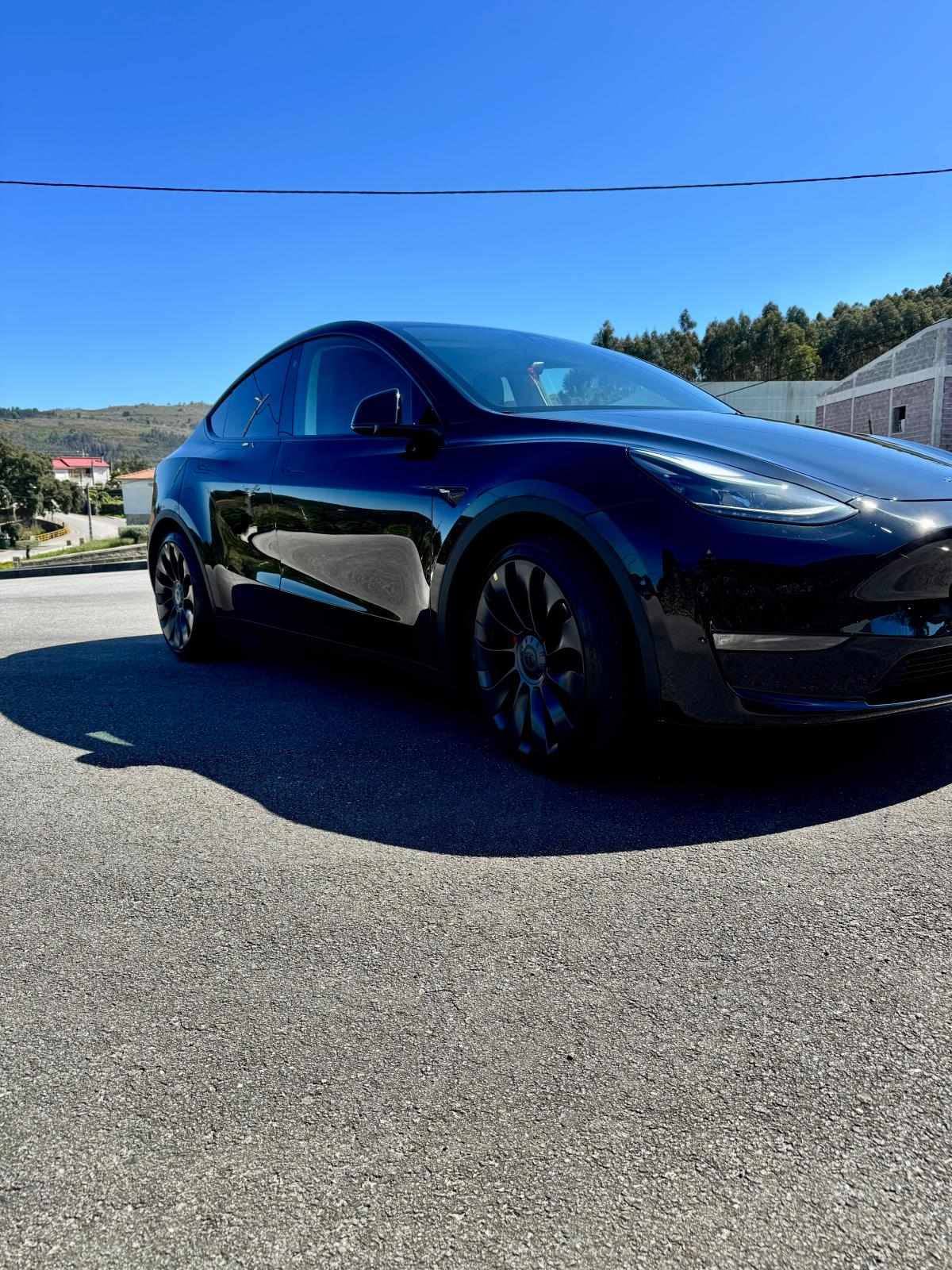 tesla-model-y-performance-2022-eletrico